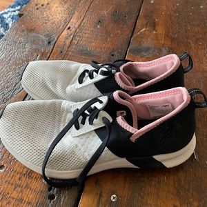 New Balance Running/Casual Shoes 6.5